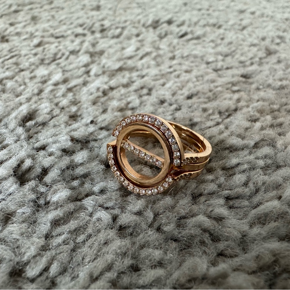 Searovski ring set